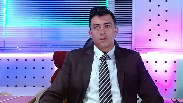 Darko0717 online show from May 28, 11:52 am
