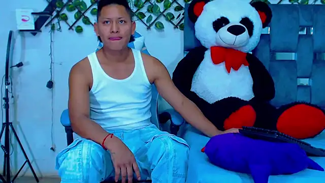 Hakim prettynigg online show from April 2, 10:06 pm