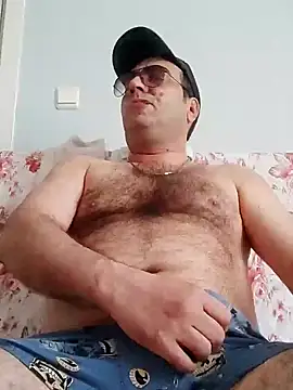 Snapshot of fraud705 chatting on October 9, 1:16 pm fraud705 online show from October 9, 1:16 pm