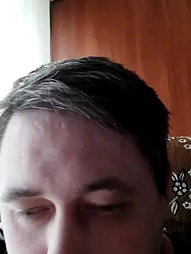 Snapshot of tores992 chatting on February 8, 7:37 am tores992 online show from February 8, 7:37 am