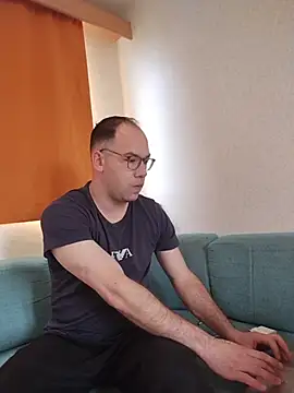 steviebigdick1992 online show from March 24, 12:43 pm