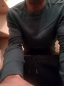 Snapshot of cum_spring chatting on December 25, 11:20 pm cum spring online show from December 25, 11:20 pm