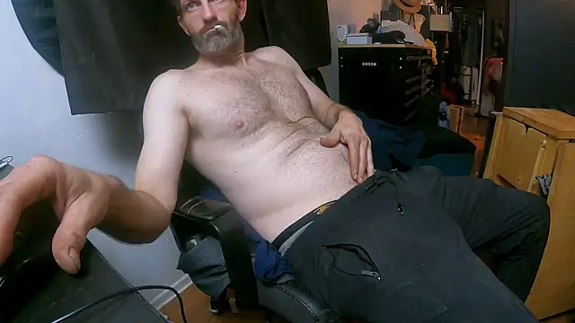 leanjamesdean online show from September 17, 7:09 am