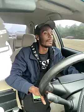 ITSONLYKENNY online show from February 10, 1:44 pm