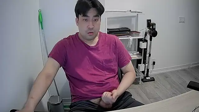 Koreanboy171 online show from May 28, 10:52 pm