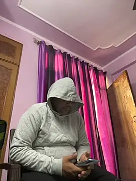 Dick 6inches online show from November 23, 6:02 am