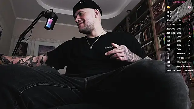 Snapshot of FindomJason chatting on October 24, 1:24 pm FindomJason online show from October 24, 1:24 pm