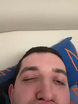 Snapshot of strange6696 chatting on March 7, 11:07 am strange6696 online show from March 7, 11:07 am