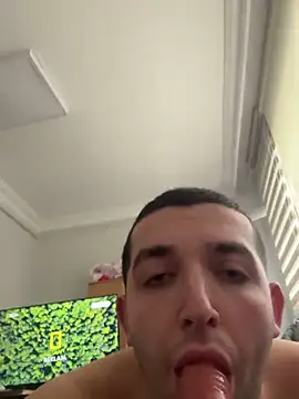 Snapshot of strange6696 chatting on February 11, 1:09 pm strange6696 online show from February 11, 1:09 pm