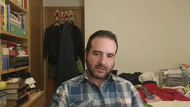 curiosillo83 online show from May 23, 7:19 pm