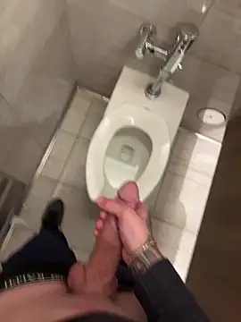 Bwcjoshbanks online show from November 30, 12:51 pm