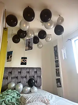 matatanlove online show from December 5, 6:04 pm