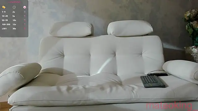 Snapshot of Mateoking__ chatting on December 18, 9:29 pm Mateoking   online show from December 18, 9:29 pm