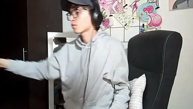 Snapshot of Norehg chatting on September 20, 9:09 am Norehg online show from September 20, 9:09 am