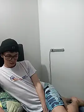 Snapshot of Norehg chatting on March 15, 12:03 am Norehg online show from March 15, 12:03 am