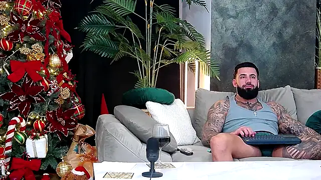 masterkingofmusclee online show from December 17, 9:54 pm