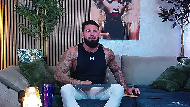 masterkingofmusclee online show from May 13, 8:00 am