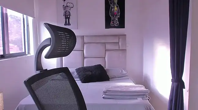 paul rogerr online show from March 7, 10:10 pm