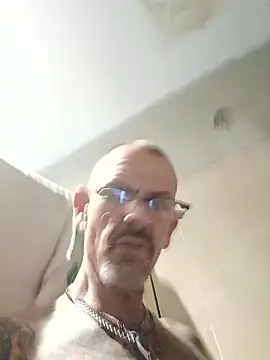 deepstroker42071 online show from January 9, 3:12 am