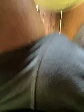 Snapshot of Yurt000 chatting on March 17, 11:21 am Yurt000 online show from March 17, 11:21 am