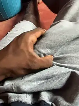 Snapshot of Yurt000 chatting on March 22, 5:17 am Yurt000 online show from March 22, 5:17 am