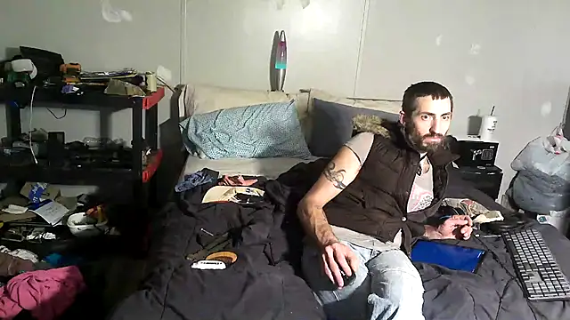 Bi curious86 online show from November 3, 4:49 am