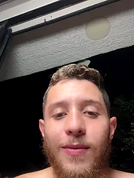 Snapshot of Juan_Castano chatting on December 9, 12:45 am Juan Castano online show from December 9, 12:45 am