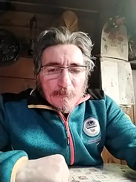 Chris8149 online show from February 18, 9:10 am