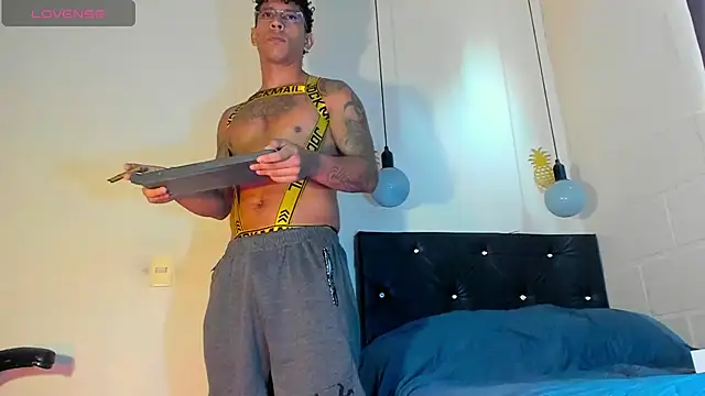 FuckHardlove online show from December 24, 2:23 pm