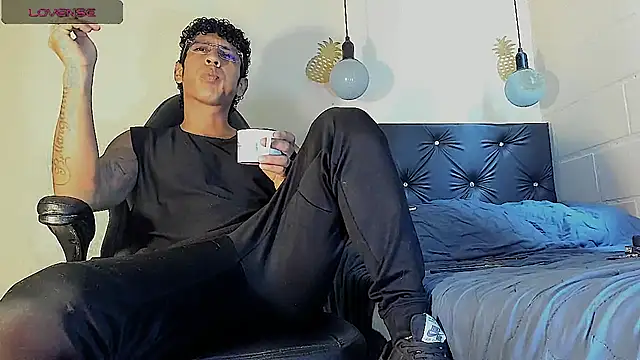 FuckHardlove online show from March 2, 6:24 pm