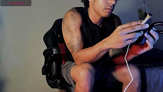 FuckHardlove online show from March 7, 1:53 am