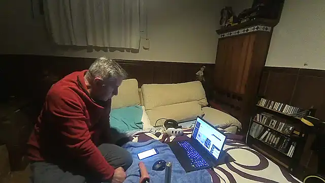 fransexdol online show from January 10, 10:15 pm