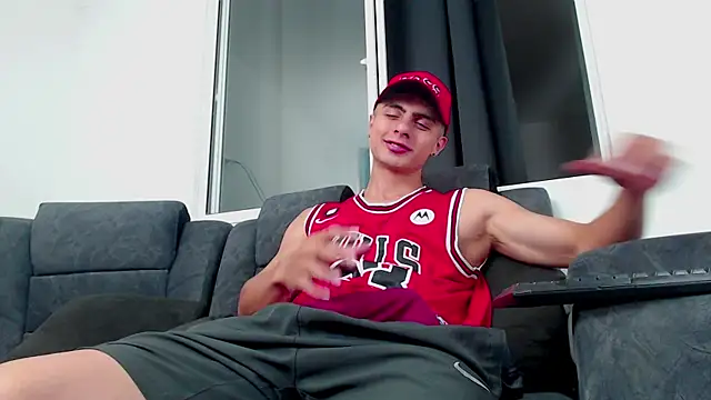 Stiven CL online show from October 4, 8:57 pm