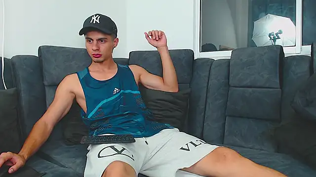 Stiven CL online show from February 11, 7:02 am