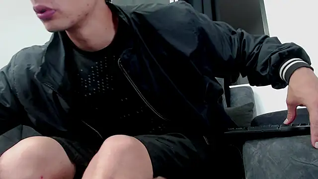 Stiven CL online show from October 5, 10:36 pm