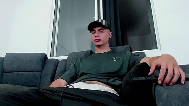 Stiven CL online show from October 16, 4:42 am