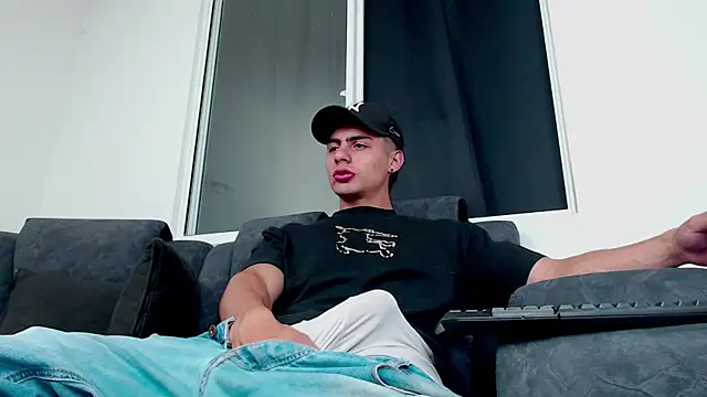 Stiven CL online show from September 11, 1:54 pm