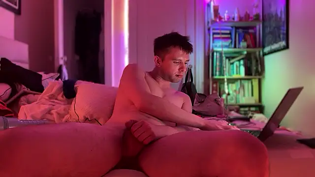 Snapshot of CupidZass chatting on December 6, 9:43 am CupidZass online show from December 6, 9:43 am