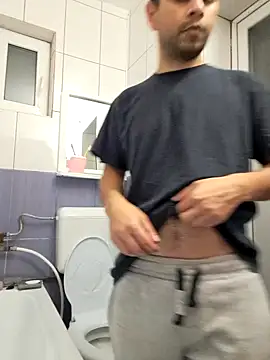 hornny1995 online show from October 9, 4:12 pm