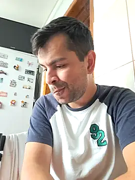 hornny1995 online show from July 10, 10:51 am