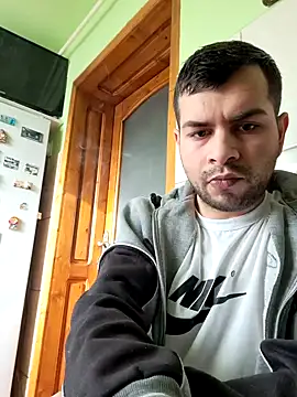 hornny1995 online show from January 27, 8:18 am