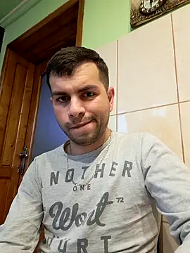 hornny1995 online show from December 4, 1:31 pm