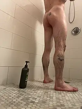 Snapshot of Crackkers chatting on October 23, 4:49 am Crackkers online show from October 23, 4:49 am