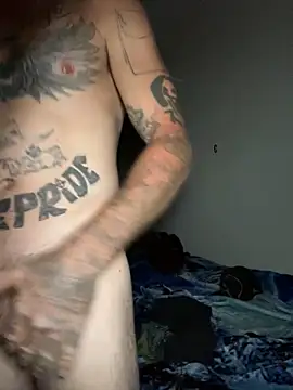 Snapshot of Crackkers chatting on October 17, 5:11 am Crackkers online show from October 17, 5:11 am