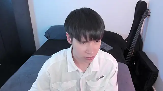 Aventure Twinks online show from June 22, 10:14 pm