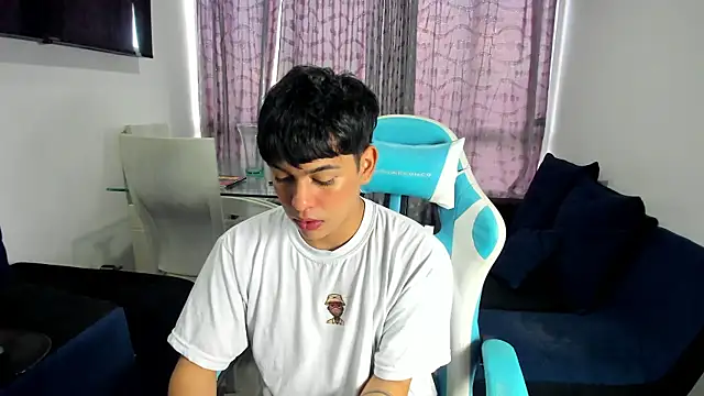 Franco Rizzo  online show from February 23, 10:20 pm