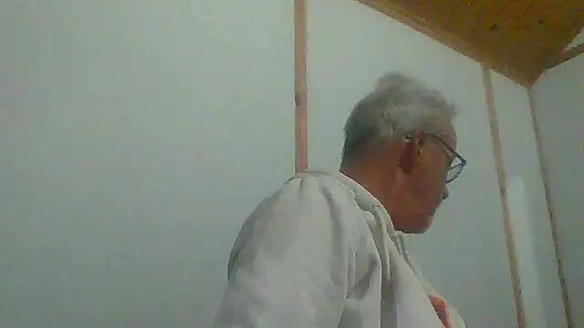 Snapshot of tuggy59 chatting on September 30, 6:40 am tuggy59 online show from September 30, 6:40 am