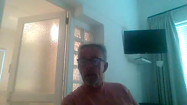 Snapshot of tuggy59 chatting on October 9, 6:51 am tuggy59 online show from October 9, 6:51 am