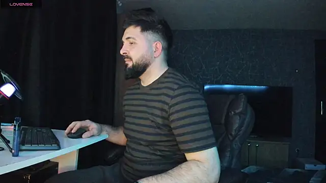 Snapshot of Eduu2322 chatting on January 15, 10:57 pm Eduu2322 online show from January 15, 10:57 pm