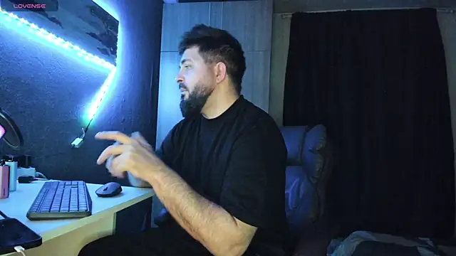 Snapshot of Eduu2322 chatting on March 2, 10:34 pm Eduu2322 online show from March 2, 10:34 pm